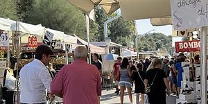 Biancani alla fiera di San Nicola