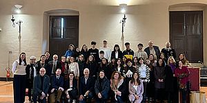 Rqgazzi e organizzatori del logo