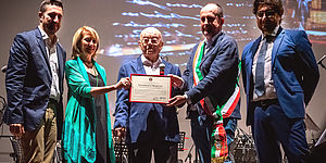 Perugini, Greco, Mariotti, Vimini, Della Chiara durante la consegna della Cittadinanza onoraria