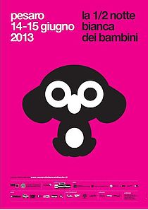 volantino Mezzanote Bianca dei Bambini 2013 con orsetto su sfondo fucsia
