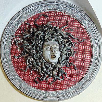 "La Medusa" di Mengaroni, Musei Civici