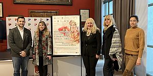 Perugini e delegazione dell' Uzbekistan