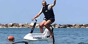 Ricci su bike acquatica