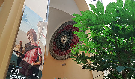 Cortile palazzo Toschi Mosca