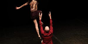 In sospeso fotogramma