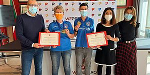 Elisabetta Ferri e Beatrice Terenzi, insieme al sindaco Matteo Ricci, all'assessora Mila Della Dora e alla consigliera regionale Micaela Vitri