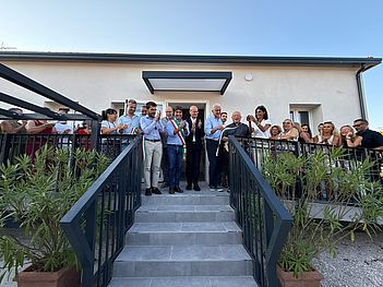 Taglio del nastro stazione di posta