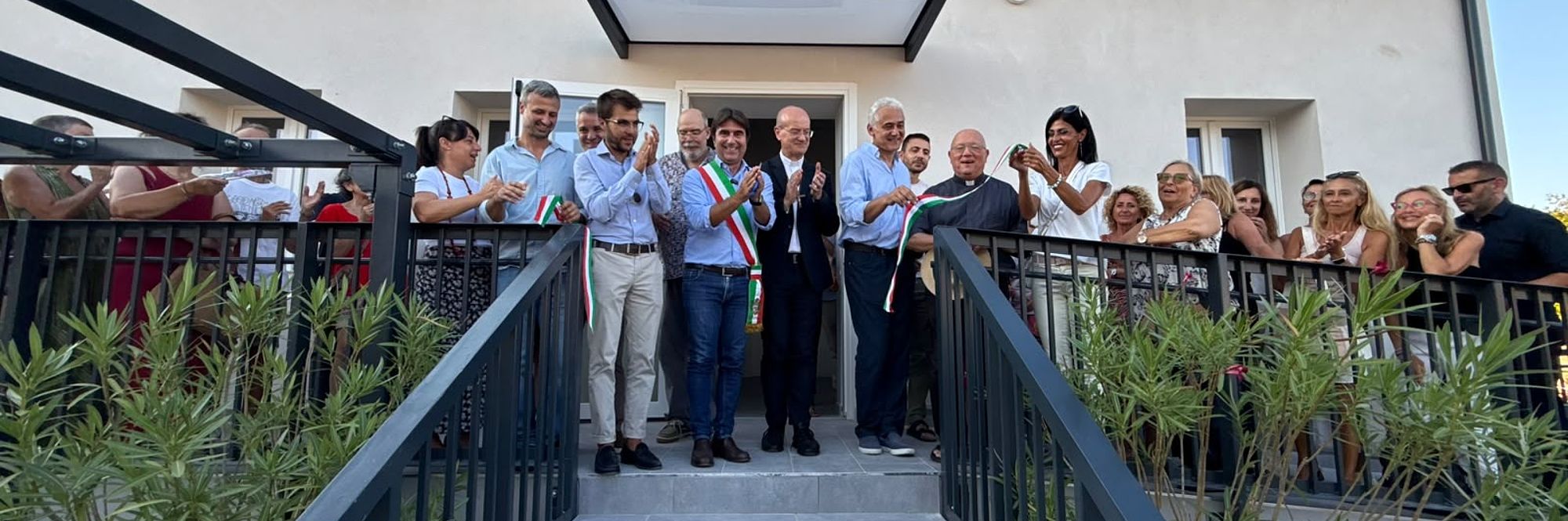 Taglio del nastro stazione di posta