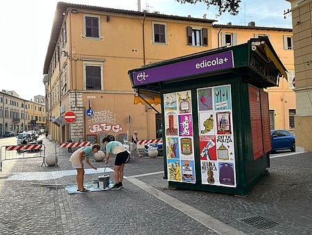 Edicola del Centro Arti Visive Pescheria,  piazza della Creatività (corso XI settembre)