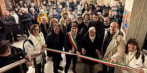 Taglio del nastro mostra Sguanci