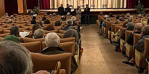 Assemblea p.zza Redi