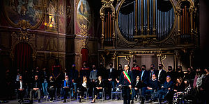 Sindaco e componenti del progetto sul palco del Pedrotti