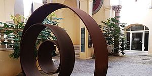 Cortile Palazzo Mosca - scultura