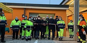 Il taglio del nastro dei locali di via Lombardia 7 è avvenuto al termine della presentazione alla città del nuovo Piano emergenza comunale del gruppo di Protezione civile di Pesaro