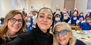 anya Lucchetti, resp. servizio Ristorazione scolastica del Comune; Camilla Murgia, assessora alla Crescita e alla Gentilezza; Angela De Marche, dirigente scolastica IC Gaudiano