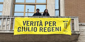 Biancani Mengucci con striscione Regeni