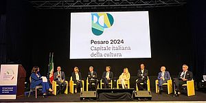 Ricci sul palco Convention mondiale delle Camere di Commercio