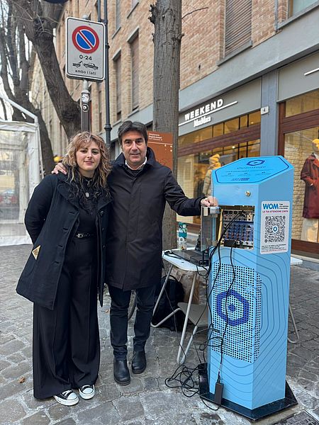 Biancani e Lily a fianco dell' Open Stage