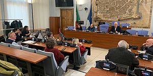 Incntro patto abitare in sala consiglio