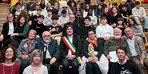 Biancani con ragazzi al Marconi