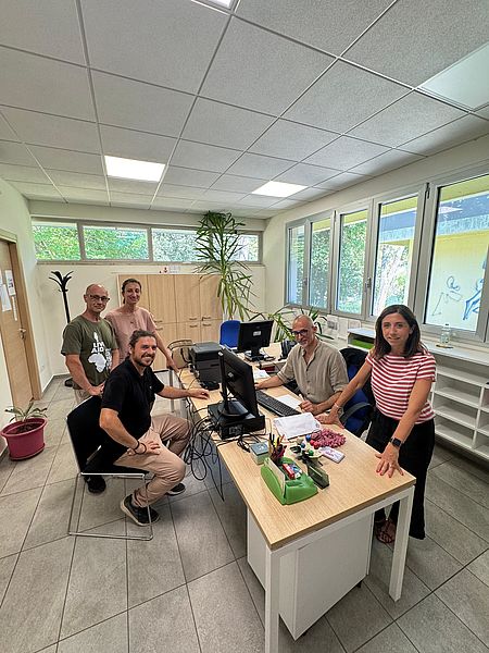 Della Dora Mengucci e ragazzi del quartiere