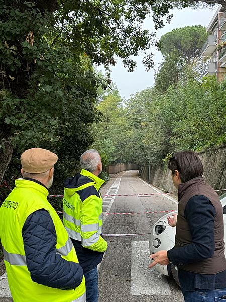 Biancani con tecnici a Montegranaro