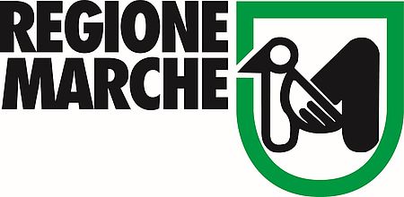 Logo Regione Marche con scritta nera a sinistra e stemma Regione verde e nero