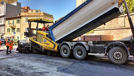 Foto camion per bitumatura