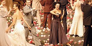 Dance! The Nelken Line