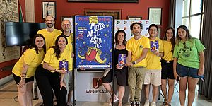 Frenquellucci e organizzatori davanti al manifesto evento