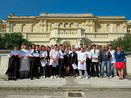 Vimini organizzatori e ragazzi dell'Alberghiero