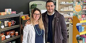 Perugini con negoziante