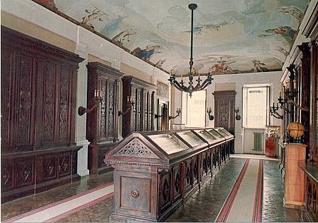Sala dei mappamondi Biblioteca Oliveriana