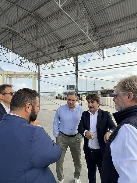 Porto di Pesaro, Biancani: «Bene la conferma della stagione crocieristica 2027, il Porto è un’infrastruttura strategica per la città» Carloni Biancani Cioppi ed altri al porto