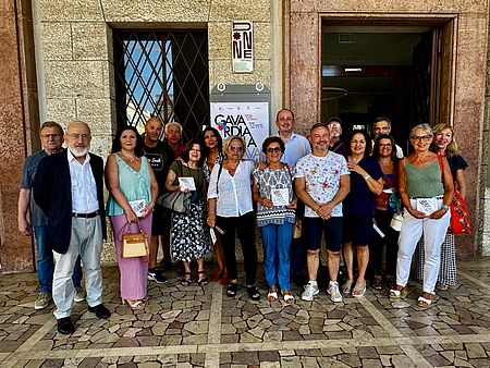 Silvana Giuliani/consigliere Quartiere 1 - Centro Storico, Daniele Vimini, Luca Storoni/presidente Auser San Giovanni, Ennio Buonanno/organizzatore Gavardiana, Mirko Bravi presidente Amici della Ceramica di Pesaro, Francesca Matacena/consiglio di Quartiere 1 - Centro Storico e organizzatrice del concorso CIMP