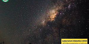 Locandina di Passeggiata e letture osservando il cielo