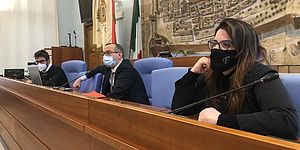 Ricci Pozzi Frenquellucci al tavolo sala Consiglio