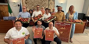 Al via l'80ª Sagra delle Pesche di Montelabbate: parte da Pesaro la settimana di eventi che celebrano il territorio