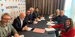 Giorgio Andreani (UIL Marche), Maurizio Andreolini (CISL), Andrea Nobili (ass. alla Rapidità), Luca Pandolfi (ass. alla Solidarietà), Roberto Rossini (CIGL), Giorgio Orazi (SPI CGIL), Franco Giorgi (UIL Pensionati), Anna Baldella (SNP CSL - pensionati).