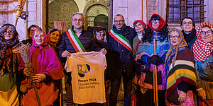 Matteo Ricci Marco Ciccolini e befane di Urbania