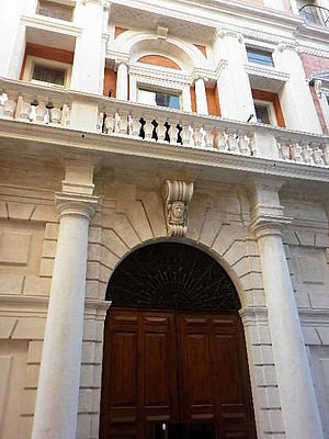 Ingresso Palazzo Mazzolari Mosca