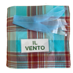 Immagine copertina libro tattile in tessuto "Il vento"