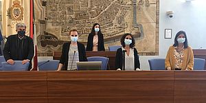 Mengucci Ceccarelli Drago ed altri in sala del consiglio