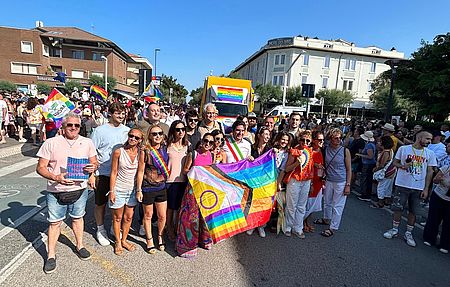 Biancani e componenti della Giunta al Marche Pride
