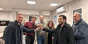 Francesco Costantini, Giordano Tamanti (presidente Q2), Daniele Vimini, Francesca Frenquellucci, Marco Tomasucci alla consegna della chiave