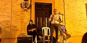 Ricci Morotti davanti municipio di Monteciccardo