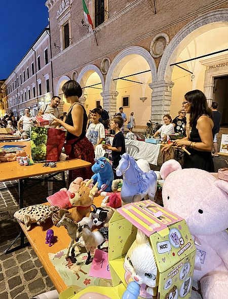 Mercatino delle Meraviglie - Shopping sotto le stelle