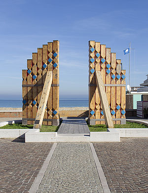 Loreno Sguanci,  Porta a mare, 1976 ph. Cesare Francolini