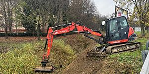 mezzo per la pulizia dei fossi