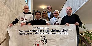 Davide Venturi (presidente ANVCG); il sindaco Biancani; Rosalba Cenciarini (consigliera ANVCG), Elvino Del Bene (consigliere ANVCG), Goffredo Guerra (vicepresidente ANVCG); il vicesindaco Vimini.